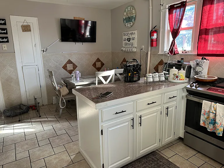 918 W Camplain Rd #1 — Photo 20