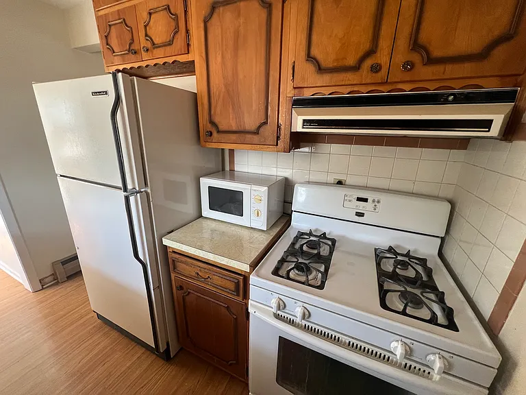 855 N Madison Ave #4 — Photo 17