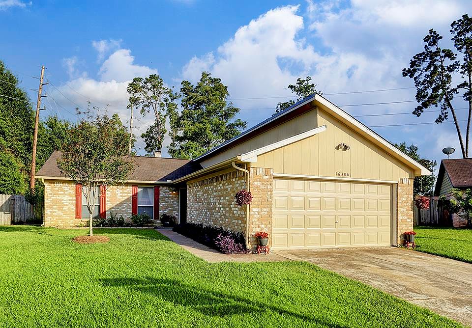 1st image of 16306 Pitch Pine Dr