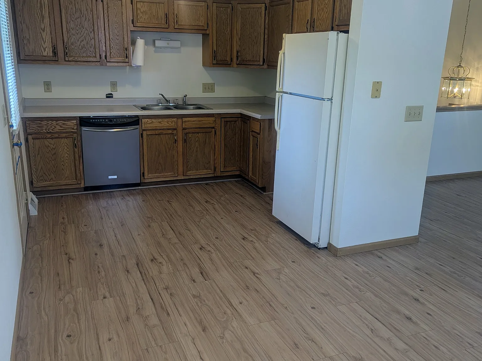 635 Hall - 1 — Photo 2