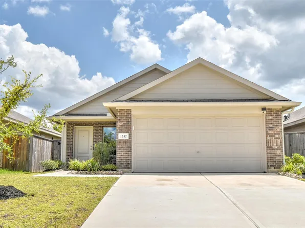 1537 San Sebastien Dr, Conroe, TX 77301
