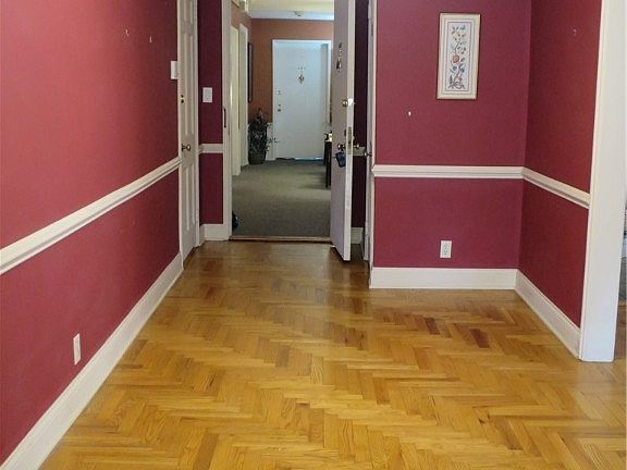 5th image of 13720 Shaker Blvd APT 402