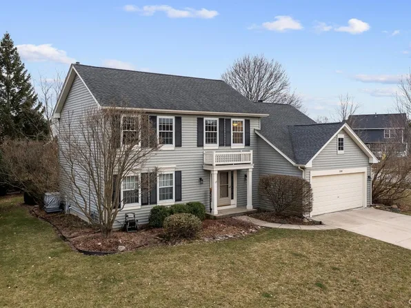 200 Parkside Ln, Oswego, IL 60543