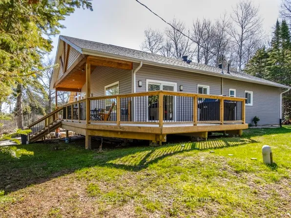 31 Earldom Blvd, Tay, ON L0K 1R0