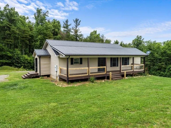 323 Hope Rd SE, Floyd, VA 24091