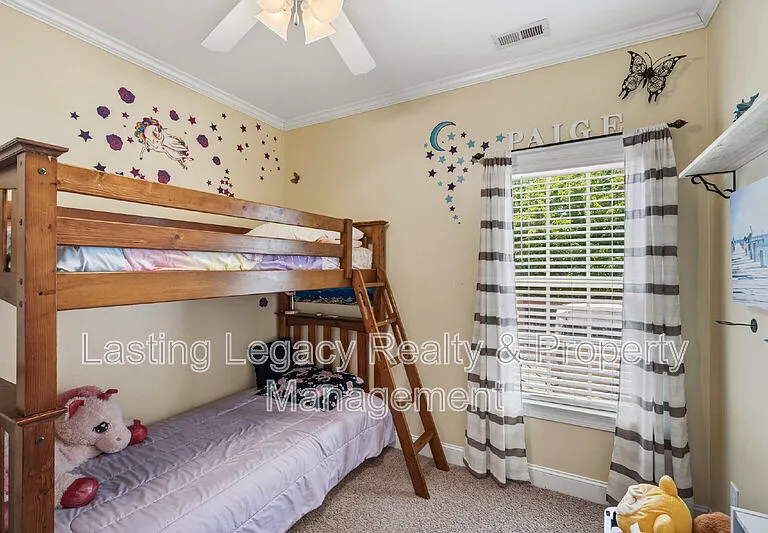 187 Marbrook Dr — Photo 24