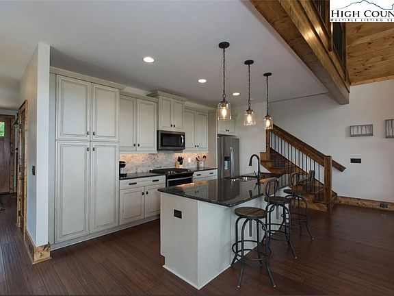 3rd image of 55 Eagle Park Drive