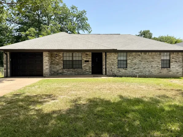 311 Whitworth St, Sulphur Springs, TX 75482