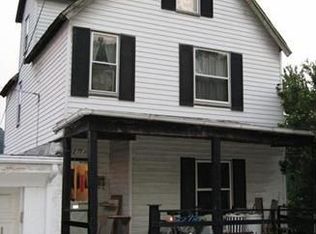 104 Lippert St, Pittsburgh, PA 15209