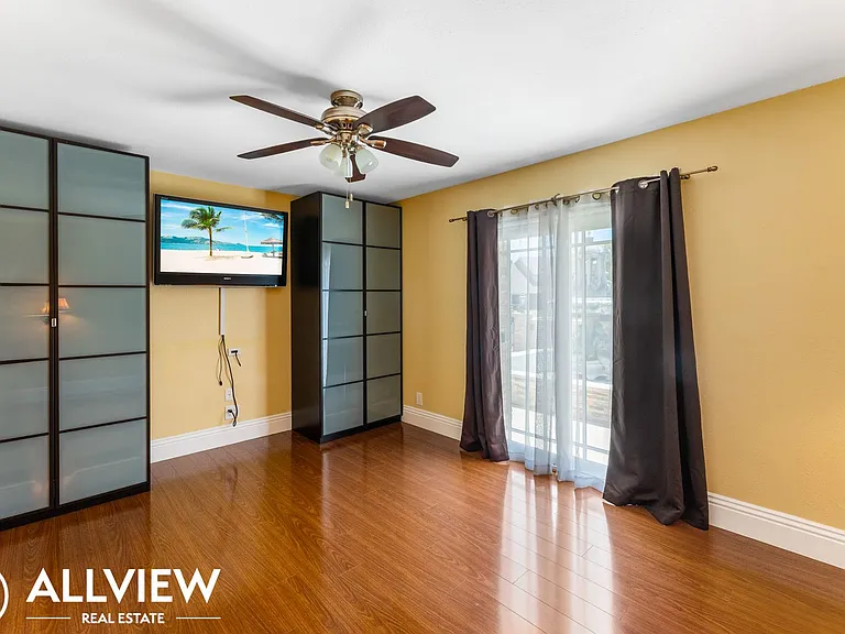 24911 Luton St — Photo 18