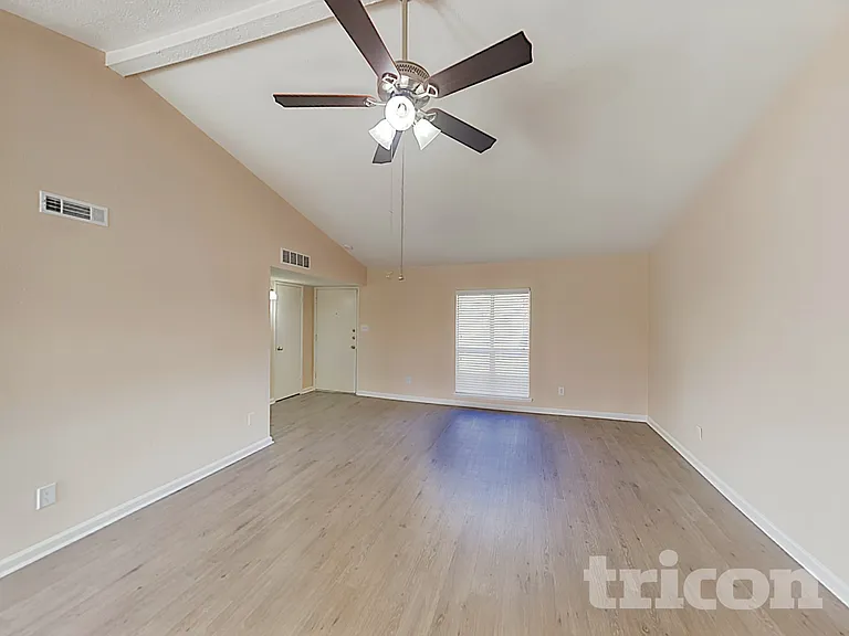 17503 Nordway Dr — Photo 4