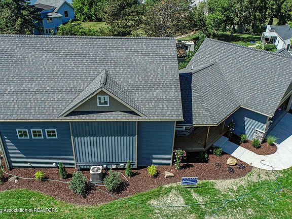 4th image of 9258 Oakdale Dr