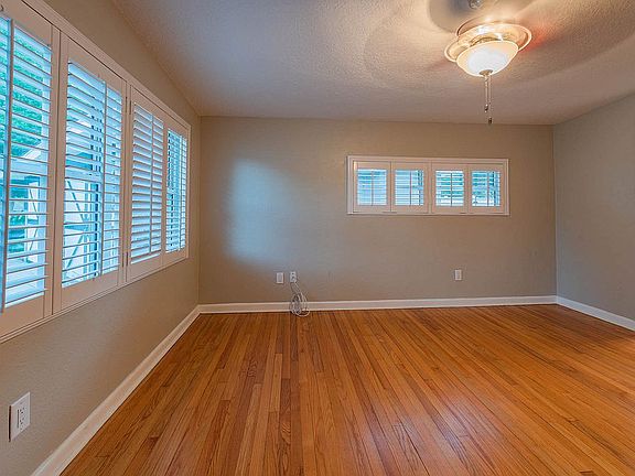 4th image of 3209 Clemwood Dr