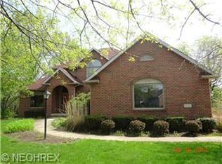 7132 Hammerstone Cir NW, North Canton, OH 44720