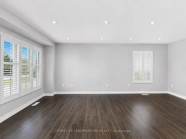 8 McKennon St — Photo 5