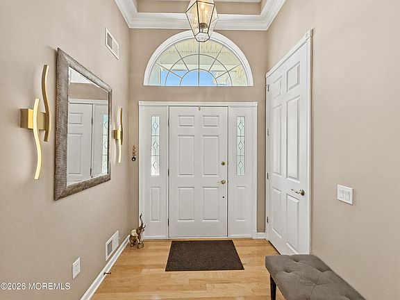 4th image of 11 Sawgrass Street