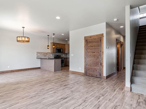 2nd image of 2272 Cobblestone Pl #C
