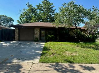 613 Calvin Dr, Garland, TX 75041