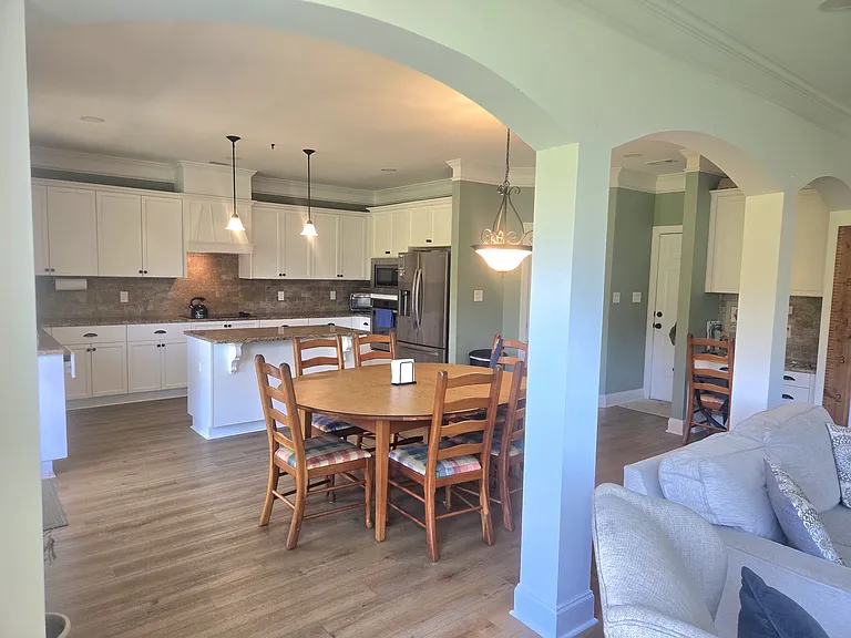 238 Seaton Ave — Photo 11