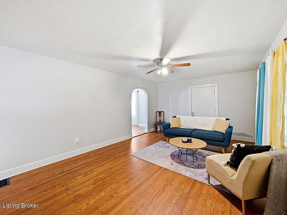 3rd image of 4906 Valley Station Rd