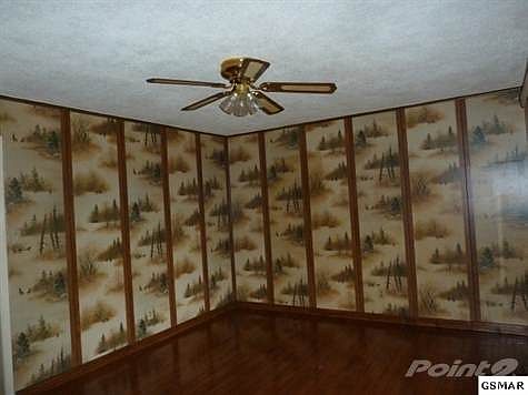 3rd image of 360 Sky Valley Cir