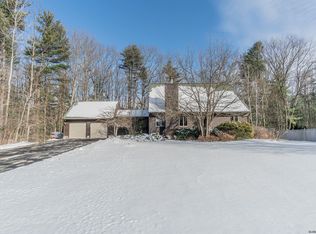 29 Imperial Dr, Niskayuna, NY 12309