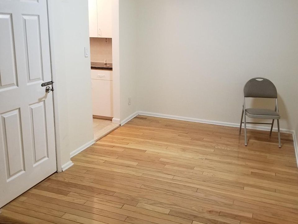 1st image of 14441 28th Ave #1
