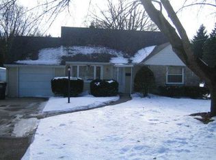 2307 Oak Grove Pl, Toledo, OH 43613