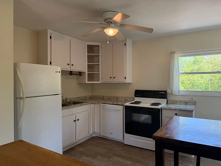 725 Ridge Rd — Photo 8