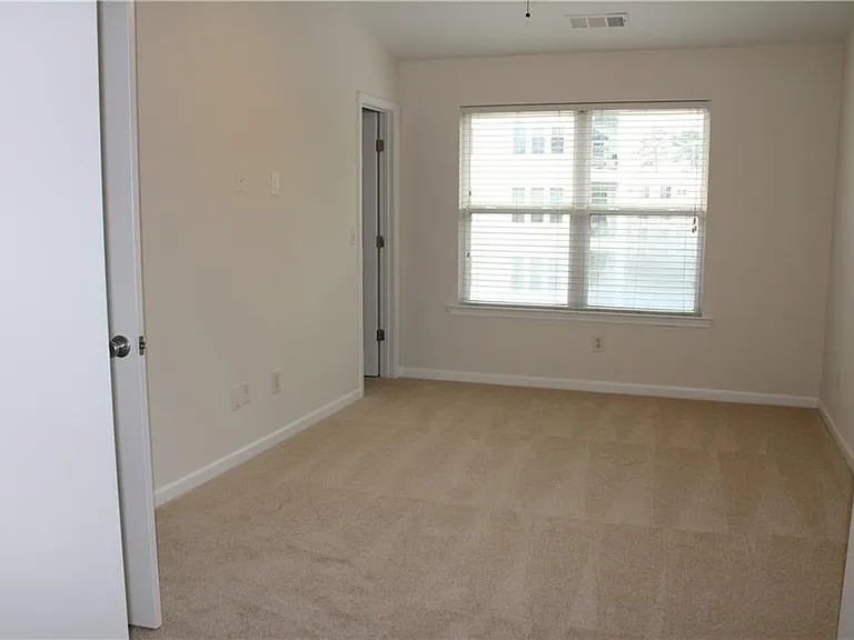 2059 Liberty Ct NW — Photo 16