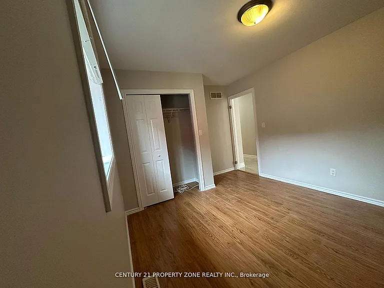 975 Albert Rd — Photo 17
