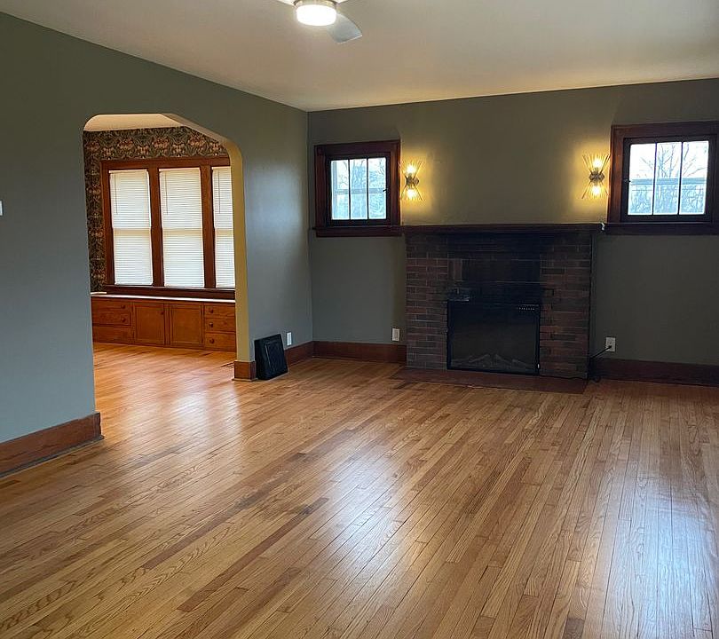 1st image of 2852 Waters Rd