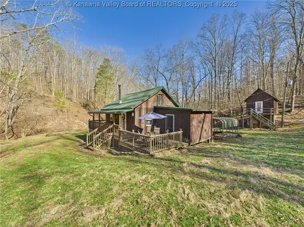 255 Ok Hill Rd, Liberty, WV 25124