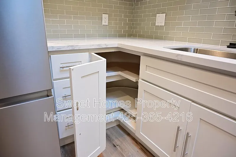 4 bed, 2.0 bath, 1510 sqft, $3,550 — Photo 2
