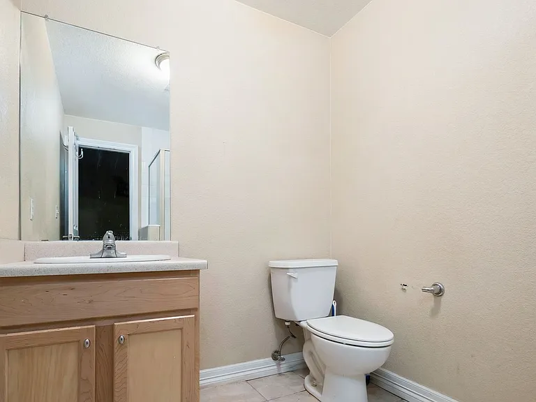 2245 S High St — Photo 31