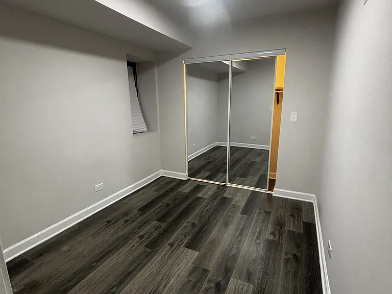 1328 W 18th Pl — Photo 5