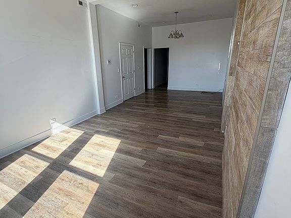 4th image of 4320 W Congress Pkwy #2