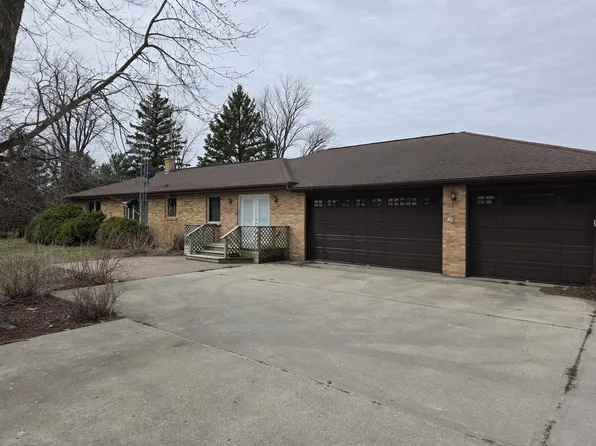 8132 Matznick Rd, Prophetstown, IL 61277