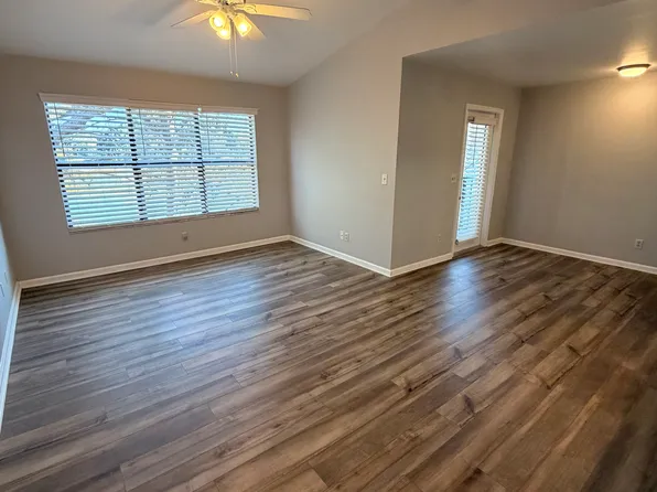 8609 Bonaire Bay Ln APT 303, Tampa, FL 33614