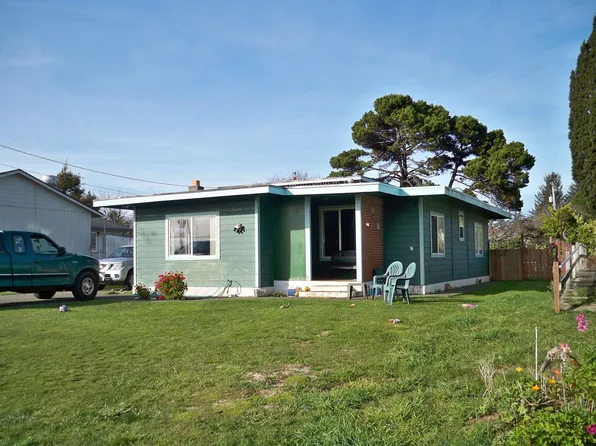 275 E Macken Ave, Crescent City, CA 95531