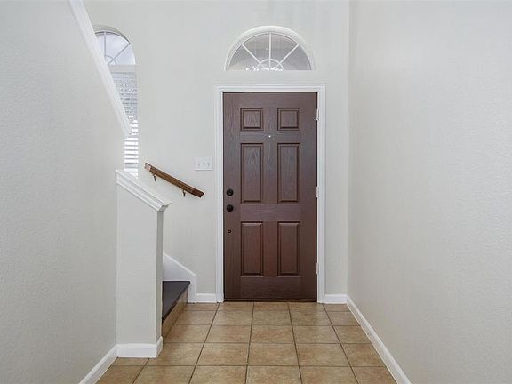 3rd image of 3104 Hollow Valley Dr