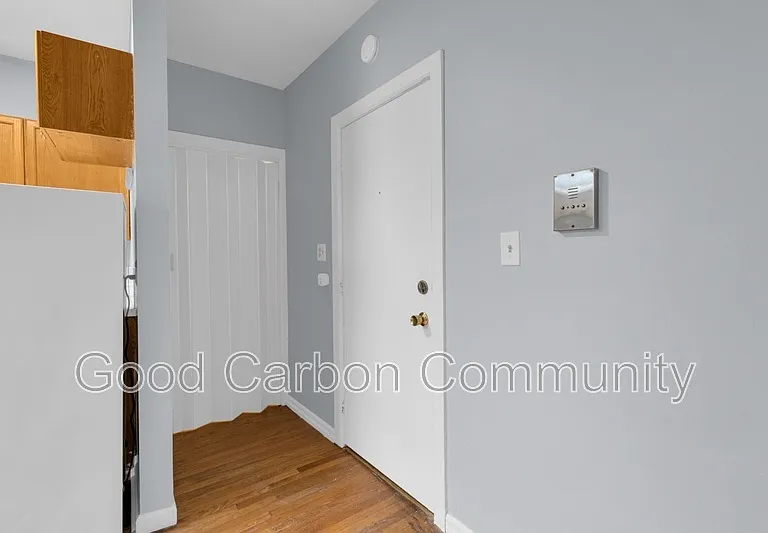 131 Allen St #7 — Photo 7