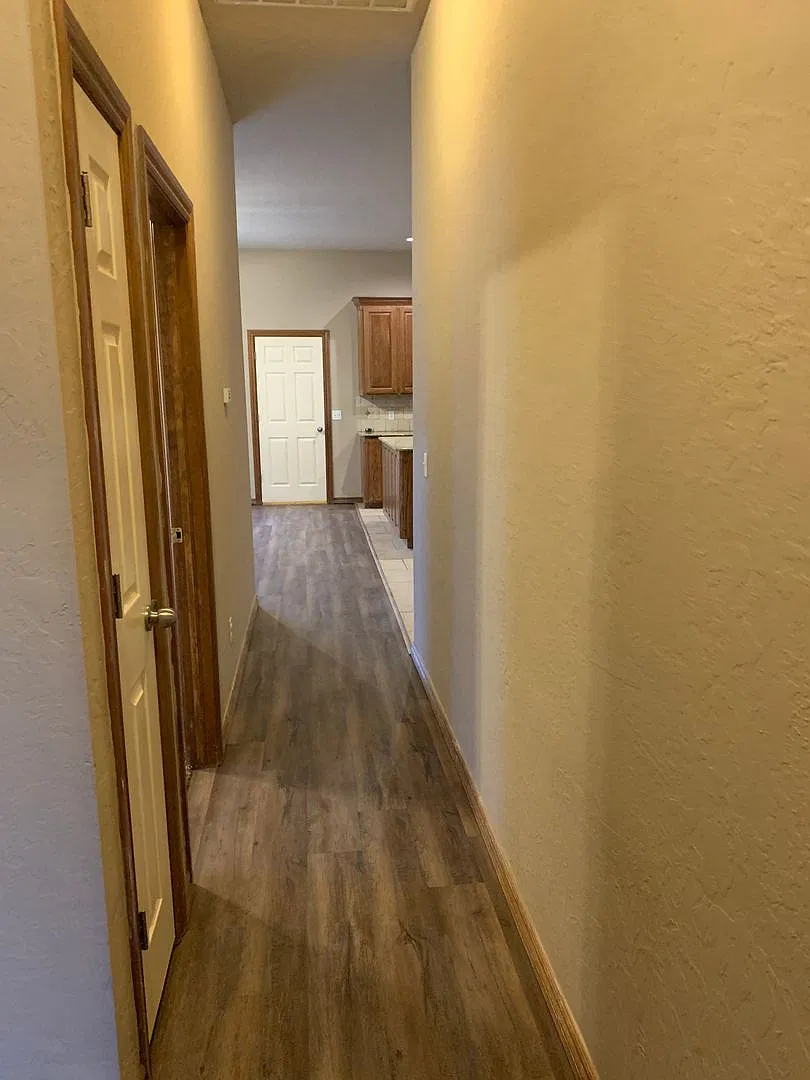 3 bedroom, 2 bathroom, 2 car garage — Photo 4