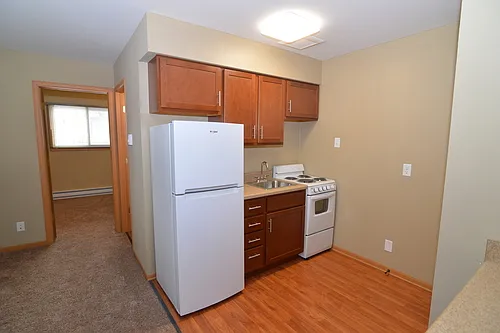 533 McCormick Ave #2 Photo 1