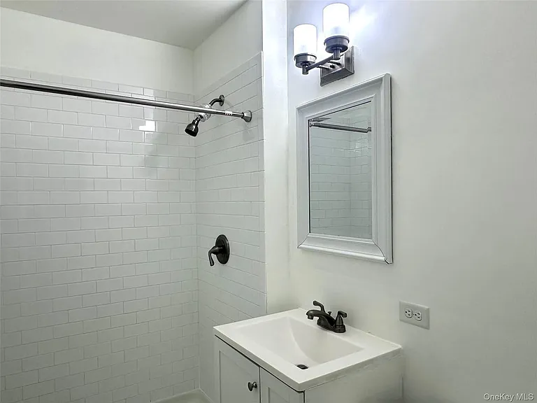 3 Loudon Dr #6 — Photo 16