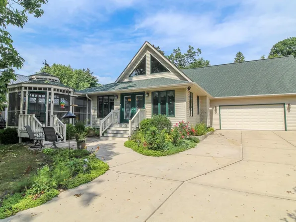 W9056 Ripley Rd, Cambridge, WI 53523
