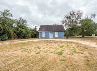 300 Schmucks Rd, New Braunfels, TX 78132