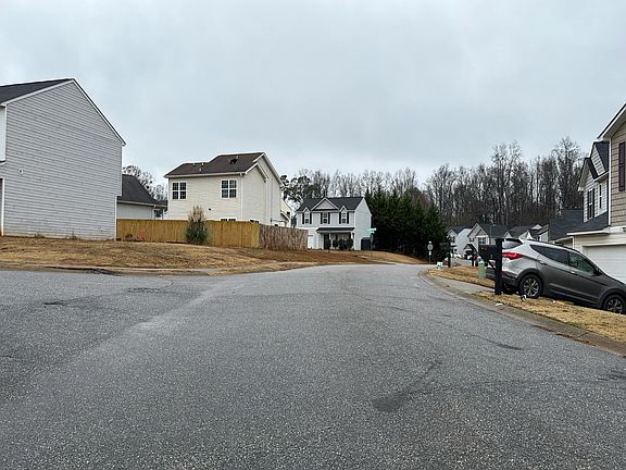 4th image of 101 Katrina Ct