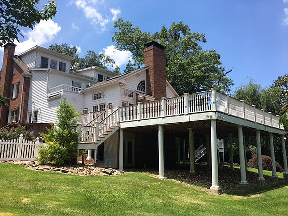 2nd image of 804 Woodland Ct