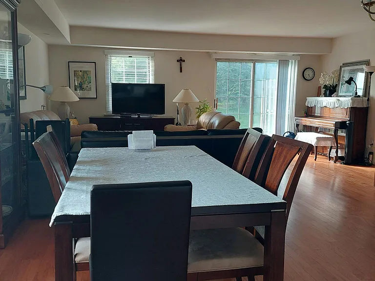 12 Coventry Ct — Photo 8